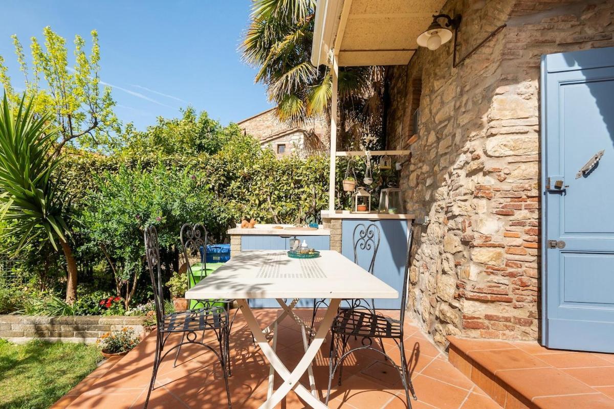 La Casa Nel Castello E Il Giardino Segreto Villa Suvereto Exterior photo